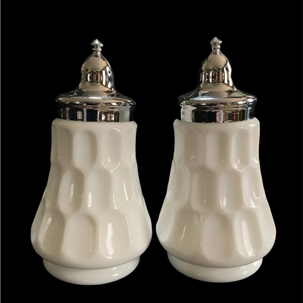 Vintage Fenton Olde Virginia Pattern Thumbprint Salt & Pepper Shakers - 1960's